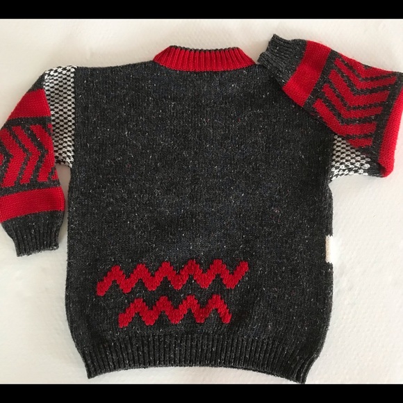 Vintage Chunky Geometric Grey White and Red Mock Turtleneck Sweater - Picture 8 of 8